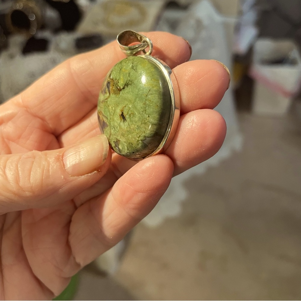 Jasper family stone unique coloration,  Round in 925 base pendant. - Picture 3 of 5